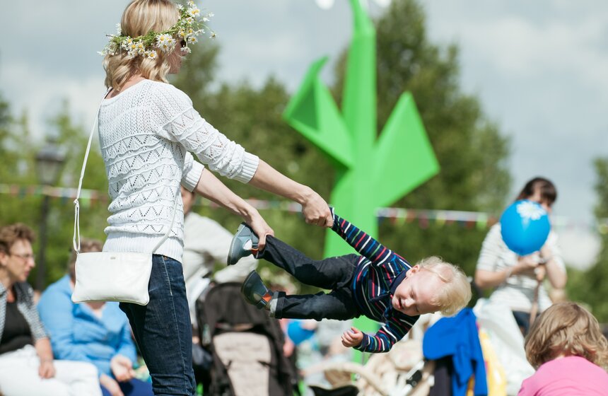 В парке "Царицыно" отпраздновали День семьи, любви и верности 26 фото