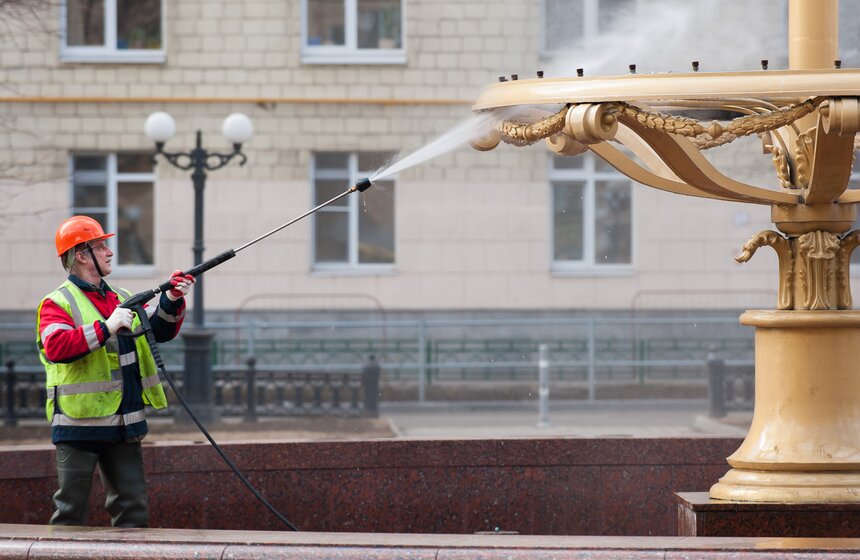 Как столичные фонтаны готовят к летнему сезону 7 фото