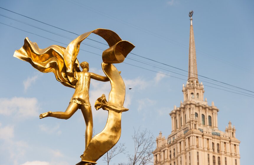 Как столичные фонтаны готовят к летнему сезону 8 фото