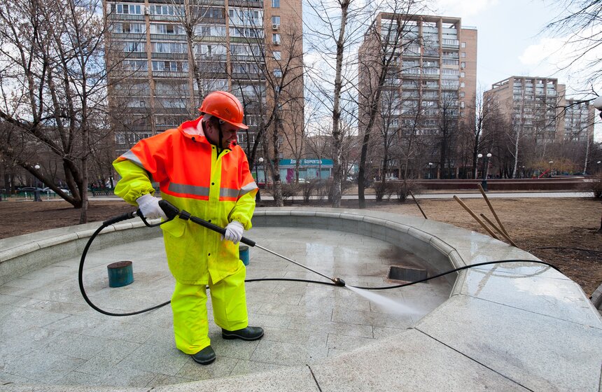Как столичные фонтаны готовят к летнему сезону 9 фото