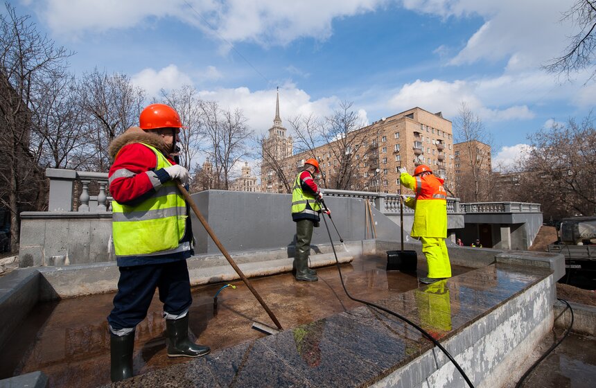 Как столичные фонтаны готовят к летнему сезону 17 фото