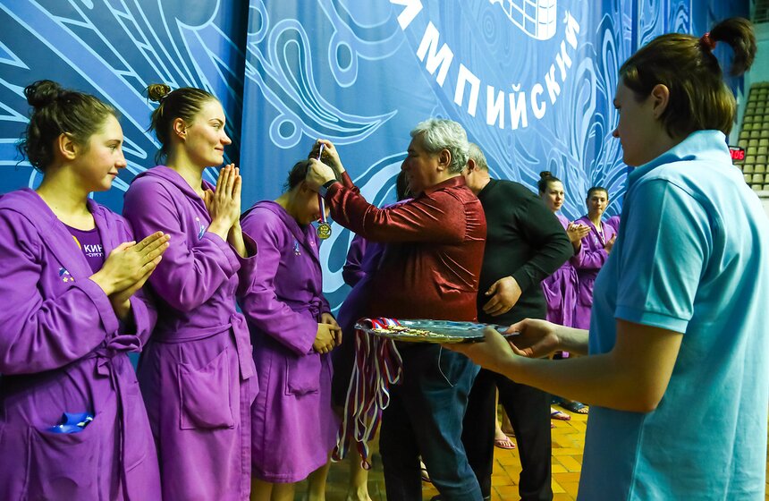 Финал чемпионата России среди женских команд по водному поло 36 фото