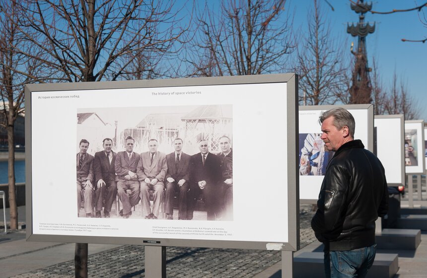 Фотовыставка "История космических побед" в МУЗЕОНе 6 фото