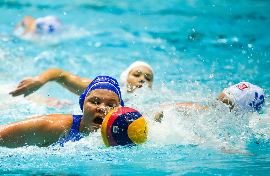 Финал чемпионата России среди женских команд по водному поло 10 фото