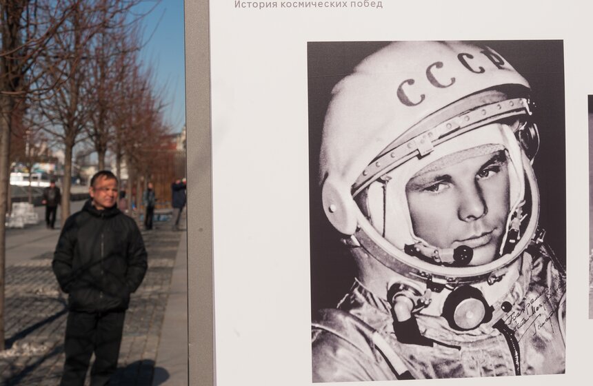 Фотовыставка "История космических побед" в МУЗЕОНе 19 фото