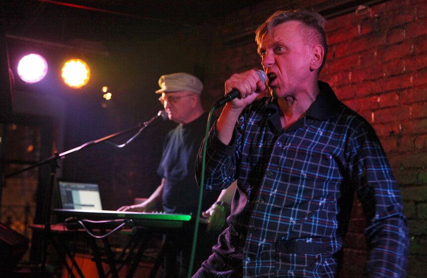 В столице выступила питерская андеграунд-группа "НОМ" 6 фото