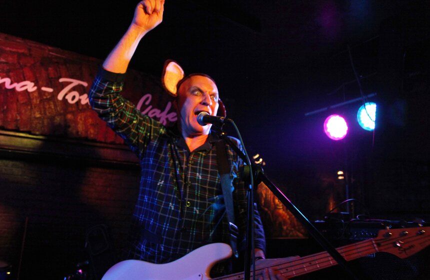 В столице выступила питерская андеграунд-группа "НОМ" 17 фото