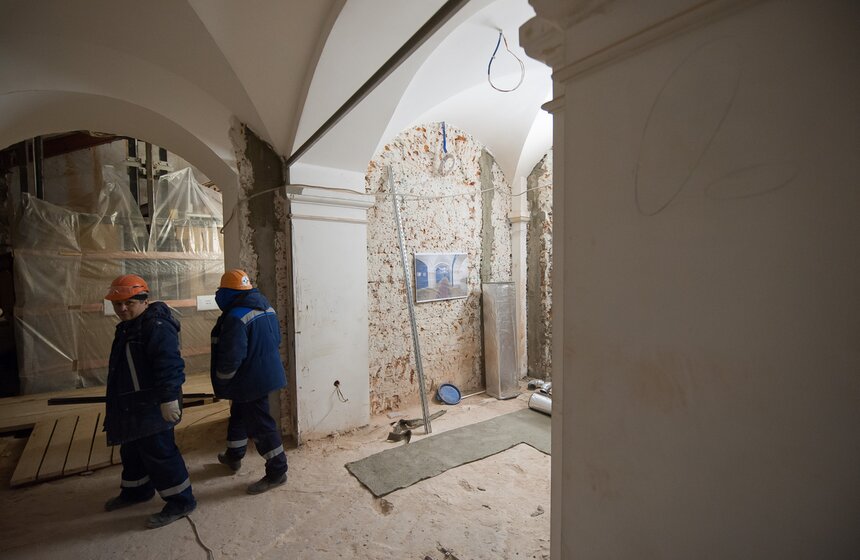 Владимир Мединский проверил ход реконструкции Малого театра 6 фото