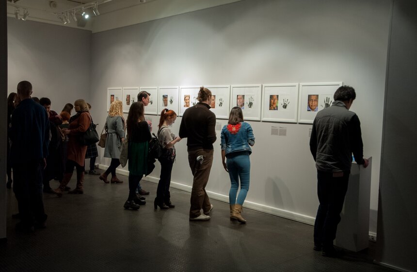 Мультимедиа Арт Музей представил выставку о золотодобытчиках 11 фото