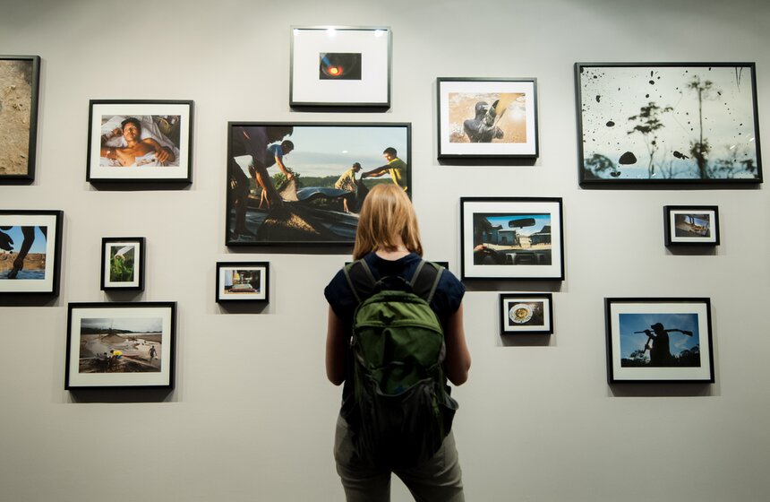 Мультимедиа Арт Музей представил выставку о золотодобытчиках 21 фото