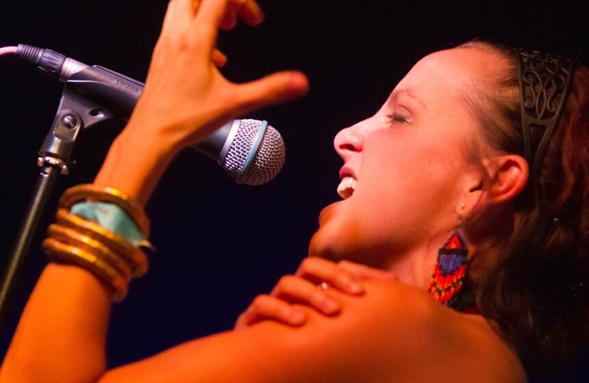 В клубе "Гоголь" состоялся концерт группы "Маша и Медведи" 6 фото