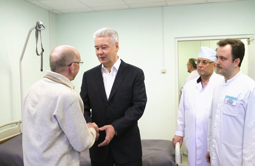 Сергей Собянин посетил Центр радиохирургии НИИ Склифосовского 18 фото