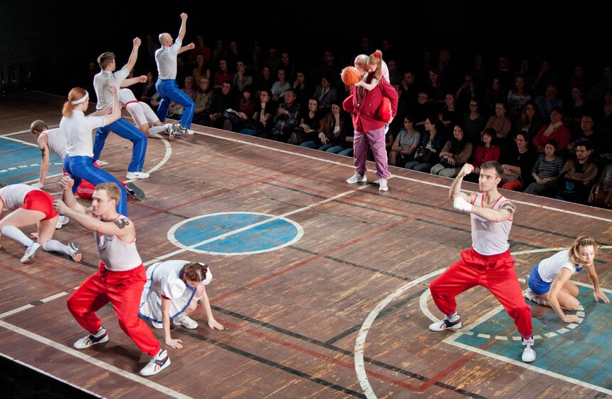 Спектакли "Золотой маски": "Земля" Александринского театра 1 фото