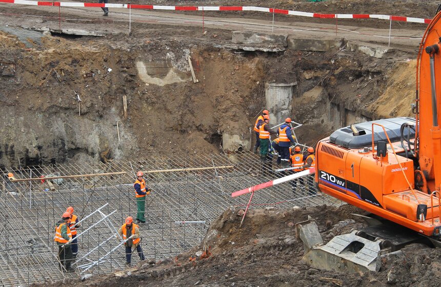 Собянин передал Музею Москвы обнаруженный в "Зарядье" клад 6 фото