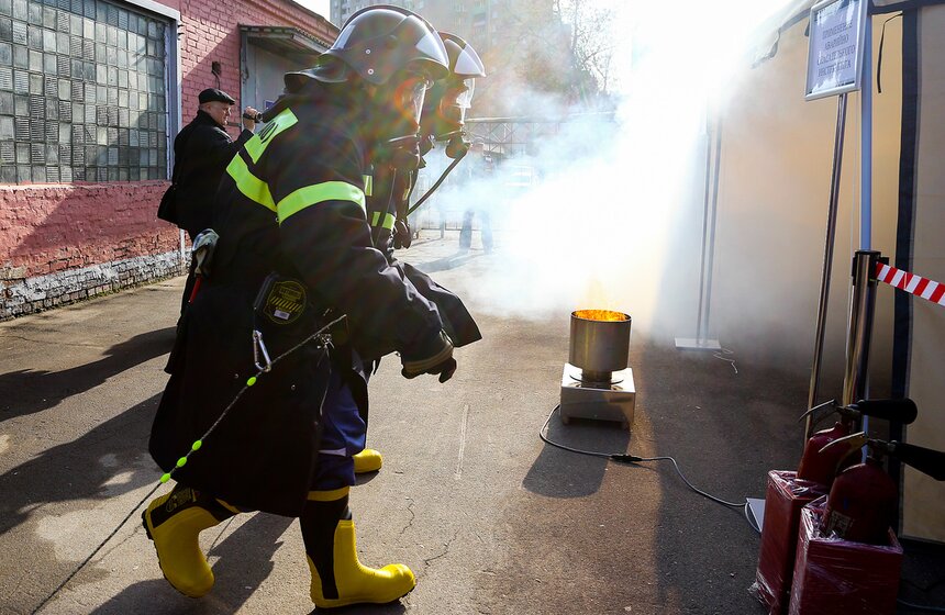 Журналистам показали кузницу добровольных пожарных 17 фото