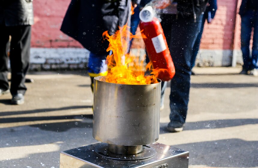 Журналистам показали кузницу добровольных пожарных 25 фото