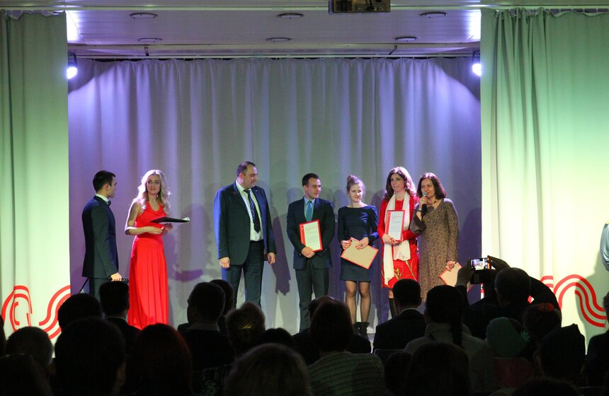 В галерее "Метро" открылась фотовыставка ко Дню космонавтики 14 фото