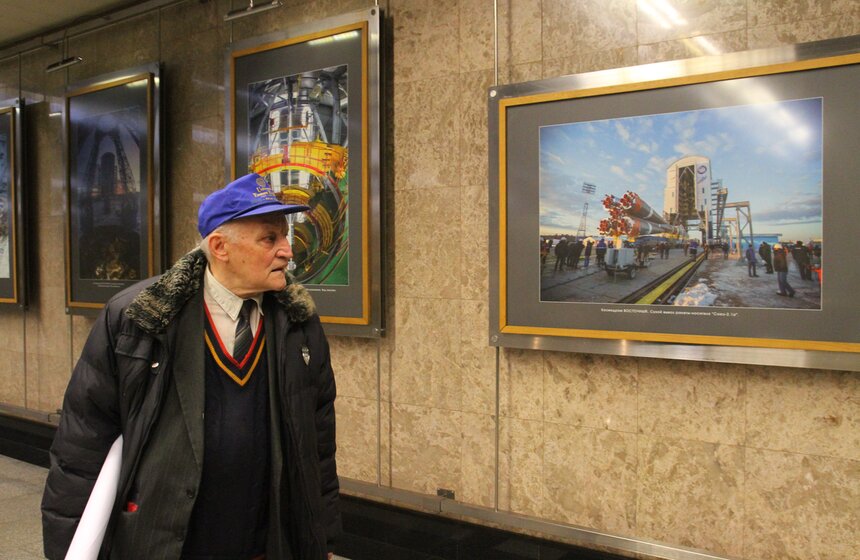 В галерее "Метро" открылась фотовыставка ко Дню космонавтики 15 фото