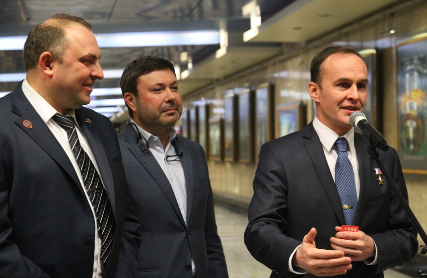 В галерее "Метро" открылась фотовыставка ко Дню космонавтики 5 фото