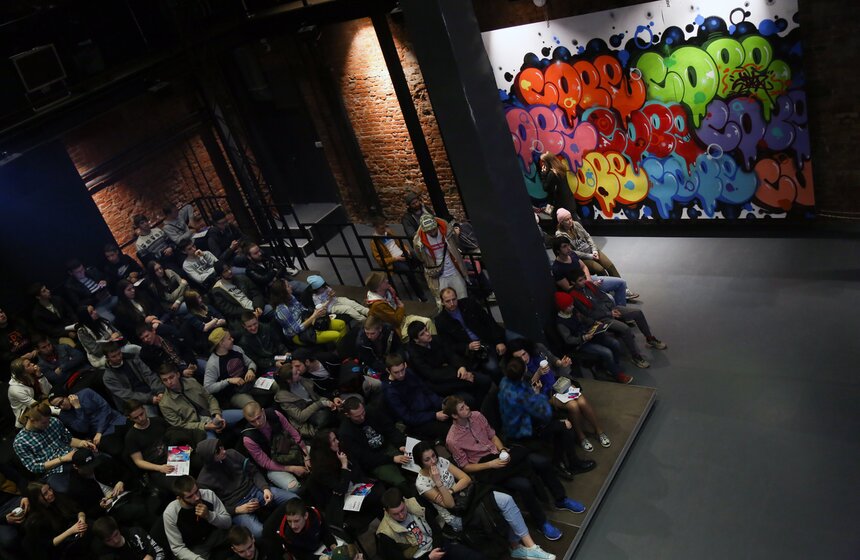 В ДК "Трехгорка" открылась выставка граффити-райтера Cope2 11 фото