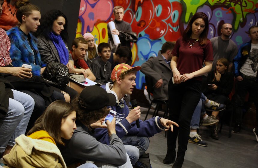 В ДК "Трехгорка" открылась выставка граффити-райтера Cope2 22 фото