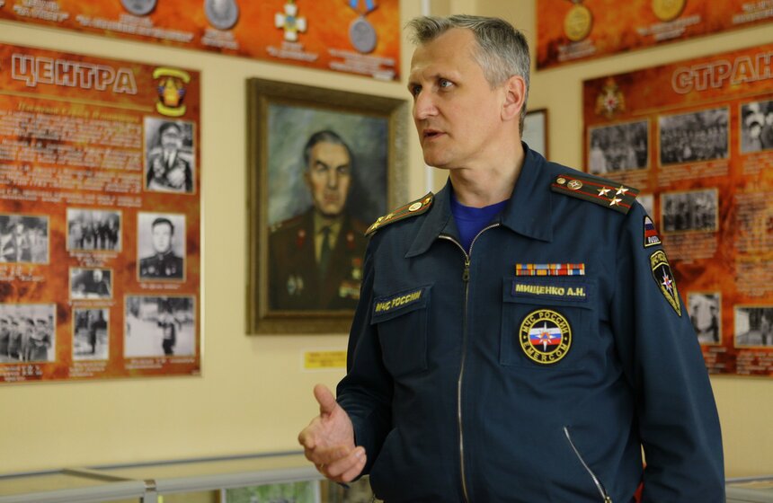 Студенты приняли участие в соревнованиях МЧС 15 фото