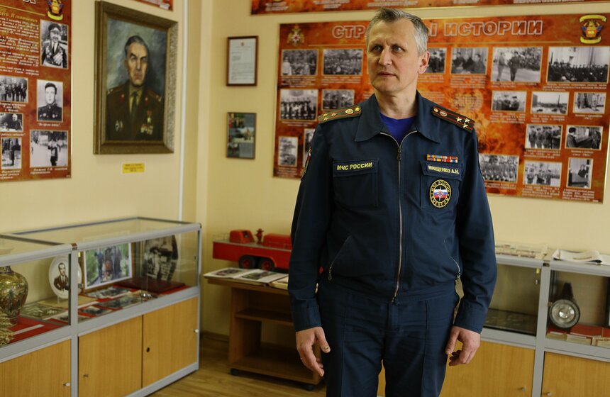 Студенты приняли участие в соревнованиях МЧС 14 фото