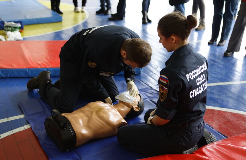 Студенты приняли участие в соревнованиях МЧС 11 фото