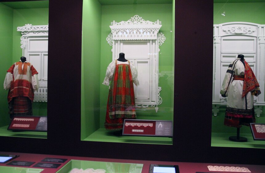 В Москве открылась выставка "Кружево напоказ" 20 фото