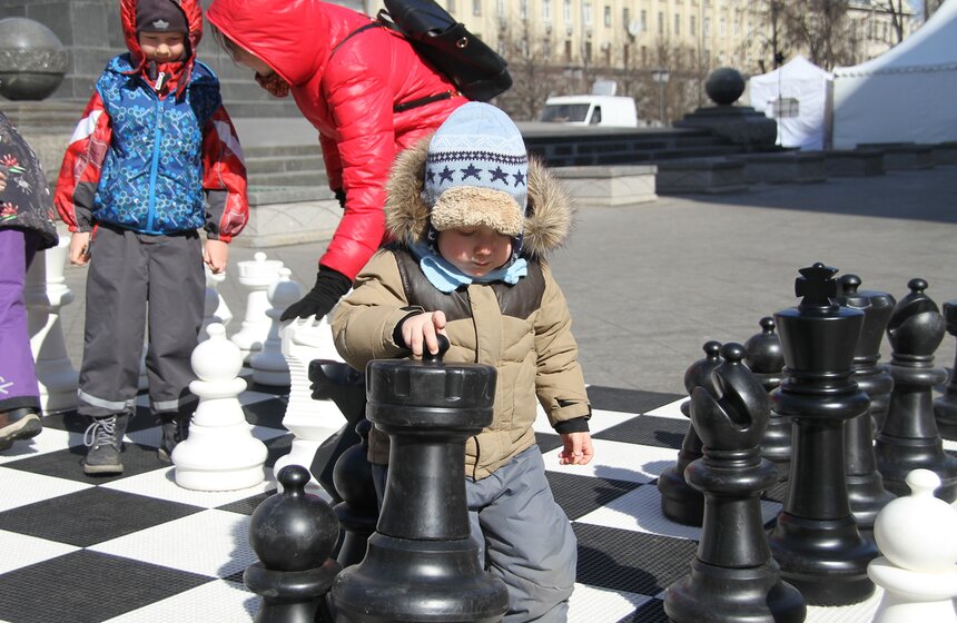 Городской фестиваль шахмат на Тверской площади 11 фото