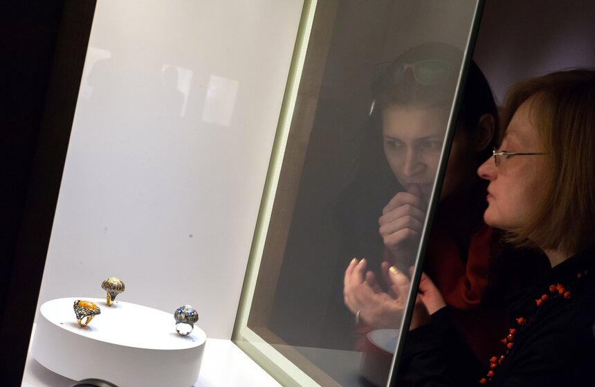 Выставка "Драгоценности, вдохновленные природой. Ильгиз Ф." 8 фото