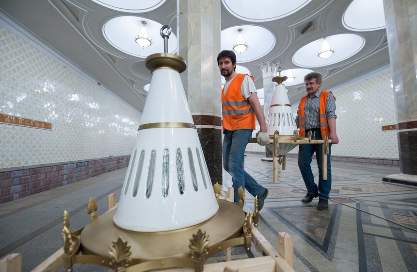 Как проходят реставрационные работы на станции "Киевская" 26 фото