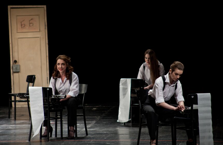 Спектакли "Золотой маски": "Кабаре Брехт" 16 фото