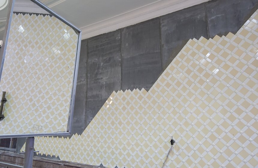 Как проходят реставрационные работы на станции "Киевская" 6 фото