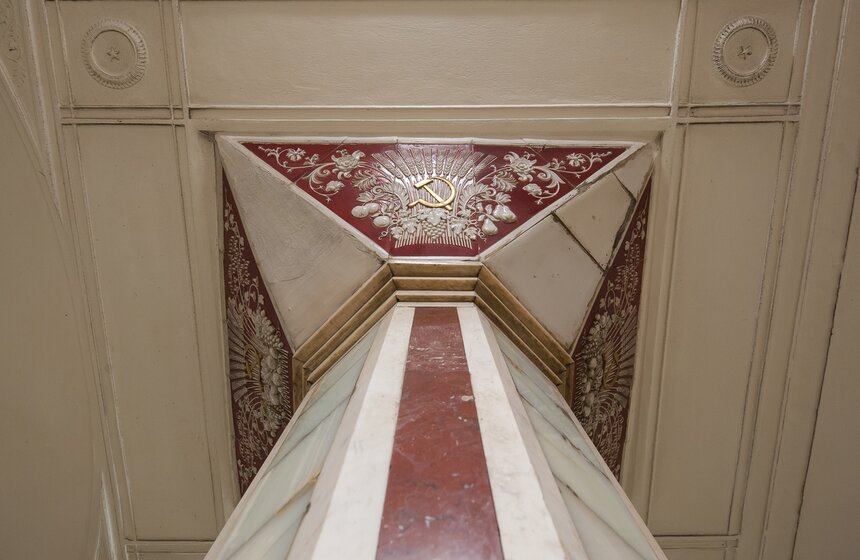 Как проходят реставрационные работы на станции "Киевская" 10 фото