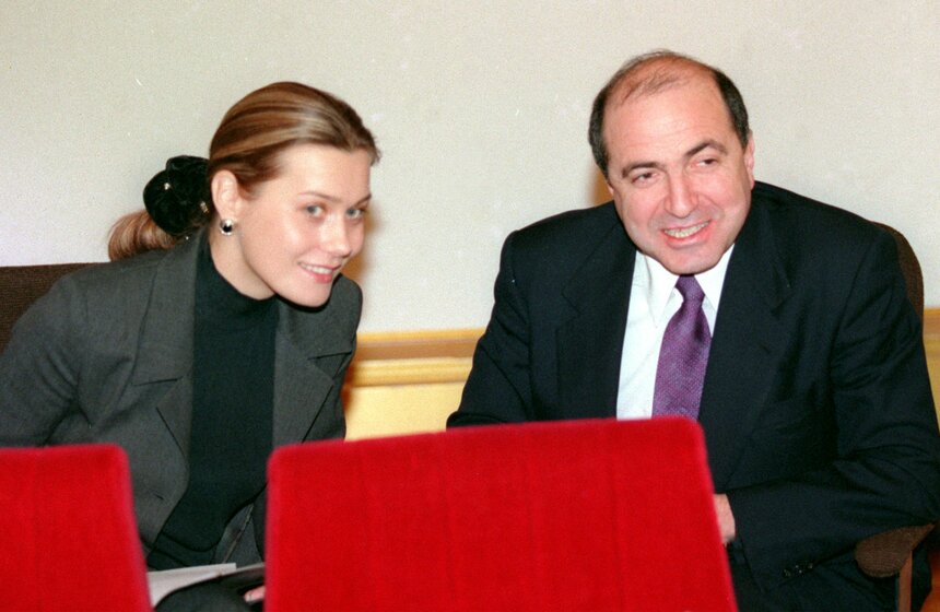 Борис Березовский со своей гражданской женой Еленой Горбуновой-Березовской. Москва. Декабрь 1996 года.