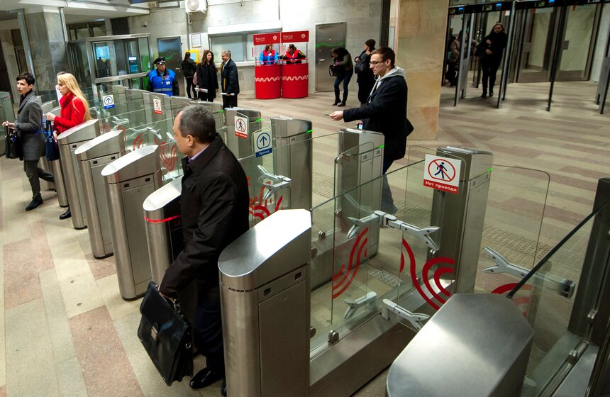 Благоустройство станции метро "Серпуховская" 14 фото