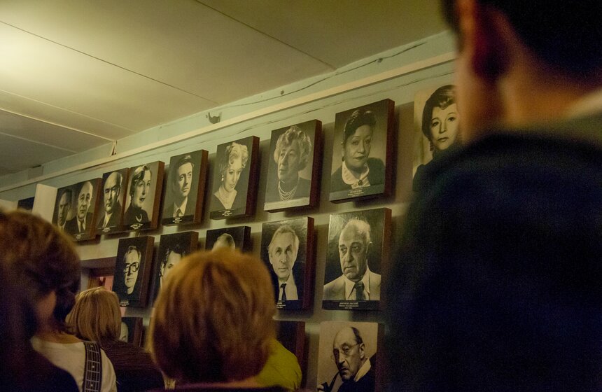 Ночная "Экскурсия по закулисью" в театре Моссовета 3 фото