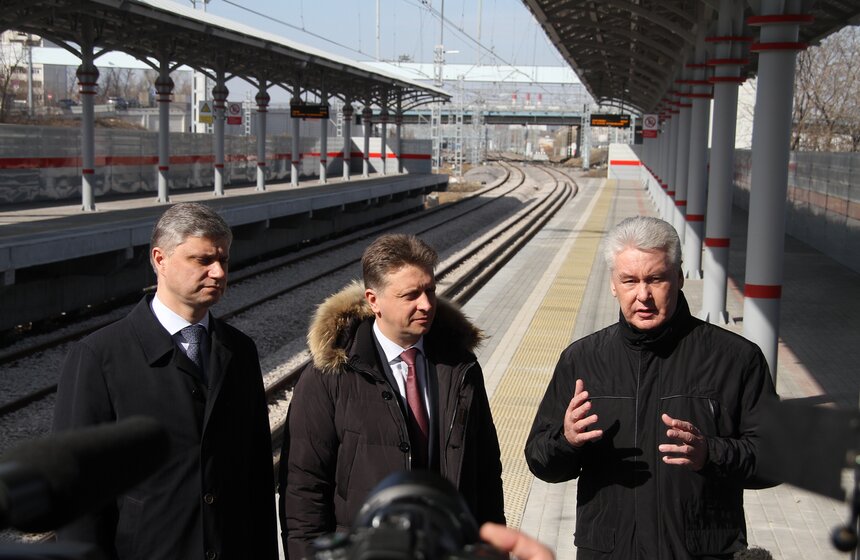 Сергей Собянин проинспектировал ход работ по реконструкции МКЖД 16 фото