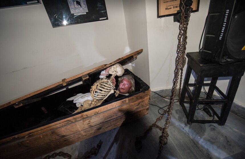 Ночное "Путешествие по закулисью" в Театре на Таганке 10 фото