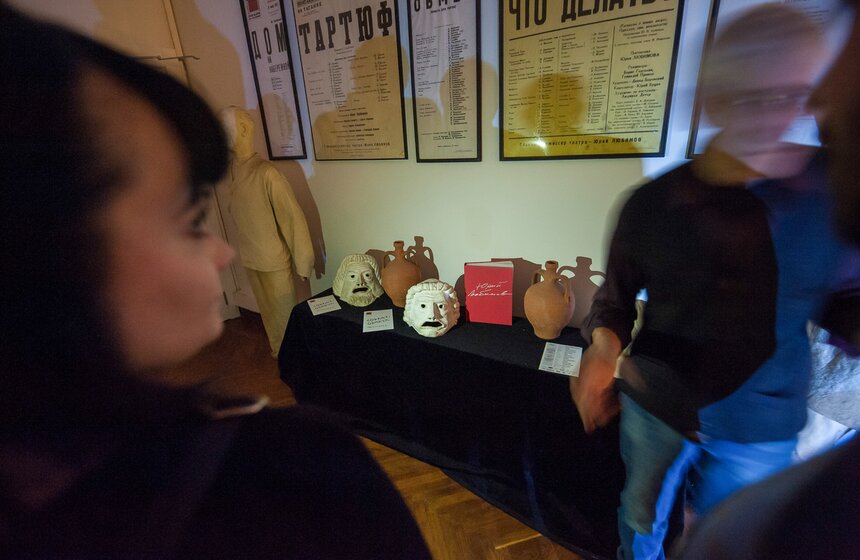 Ночное "Путешествие по закулисью" в Театре на Таганке 2 фото