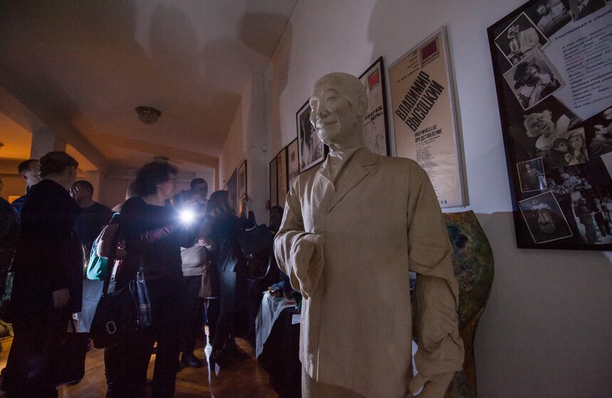 Ночное "Путешествие по закулисью" в Театре на Таганке 5 фото