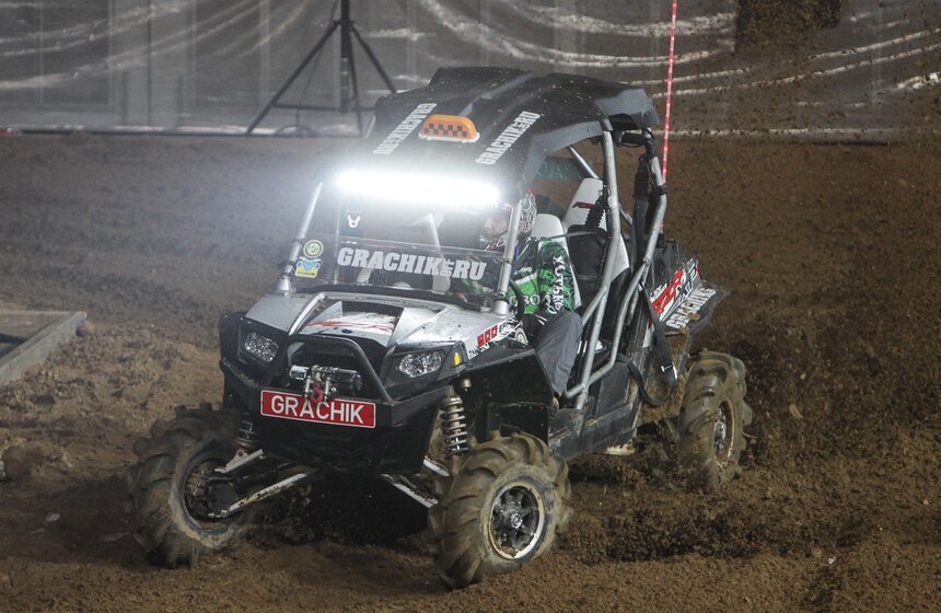 В "Олимпийском" прошло шоу внедорожников MONSTER MANIA 11 фото