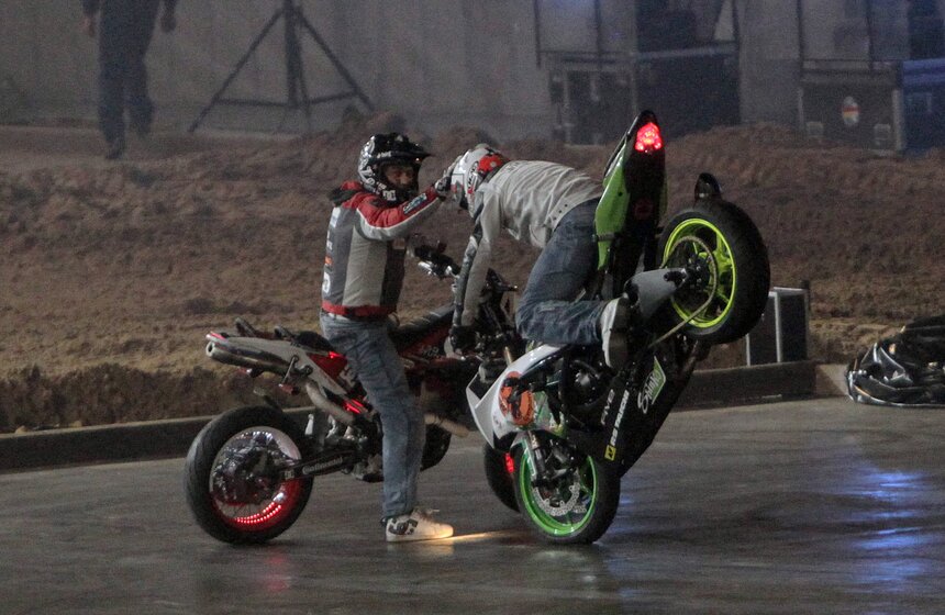 В "Олимпийском" прошло шоу внедорожников MONSTER MANIA 9 фото