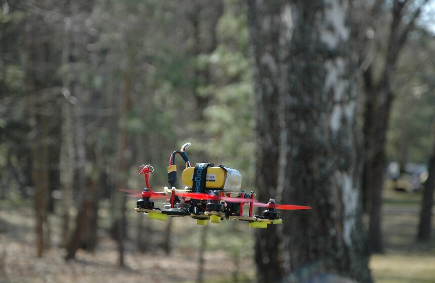 В рамках "РИФ+КИБ 2016" проходят соревнования дронов 23 фото