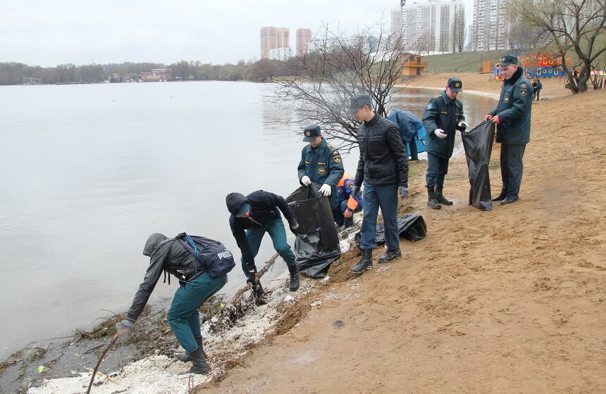 Всероссийская акция МЧС России "Чистый берег" 20 фото