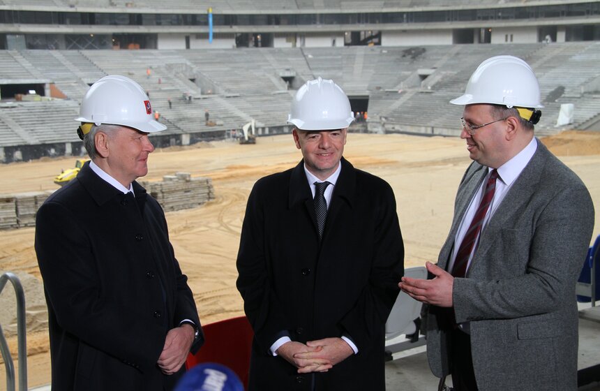 Президент FIFA Джанни Инфантино осмотрел "Лужники" 16 фото