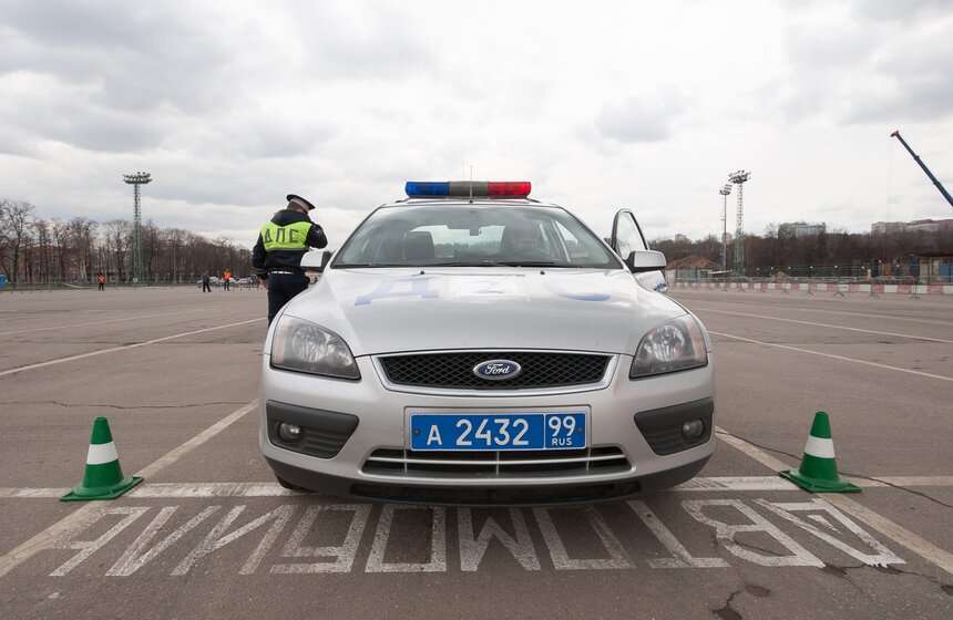 Соревнования по скоростному маневрированию среди полицейских 11 фото
