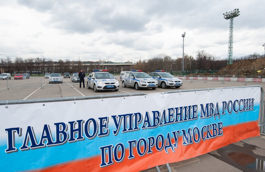 Соревнования по скоростному маневрированию среди полицейских 22 фото