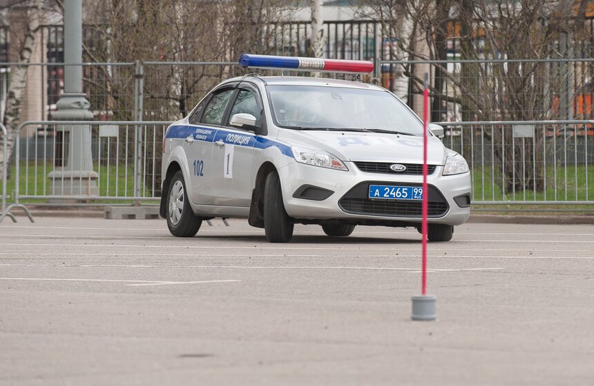 Соревнования по скоростному маневрированию среди полицейских 8 фото